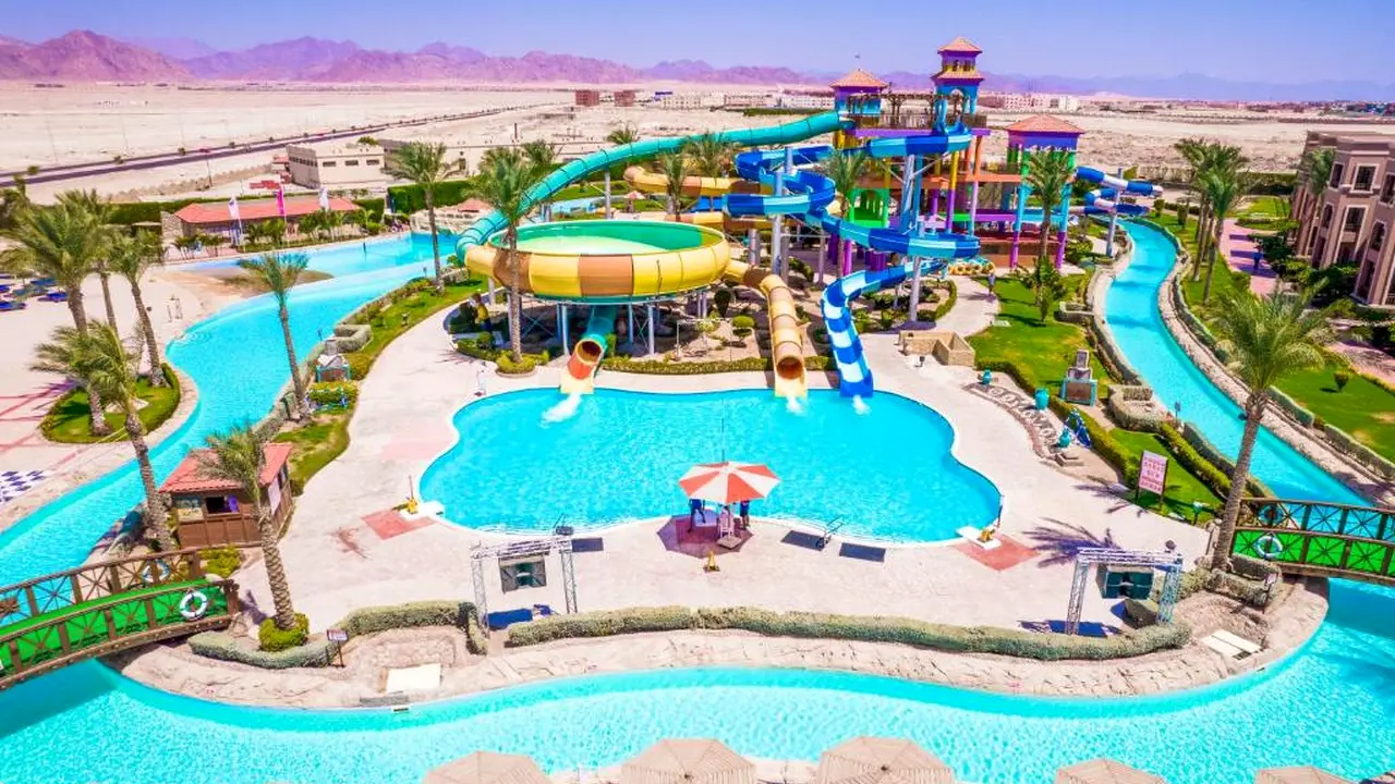 Charmillion Club Aquapark